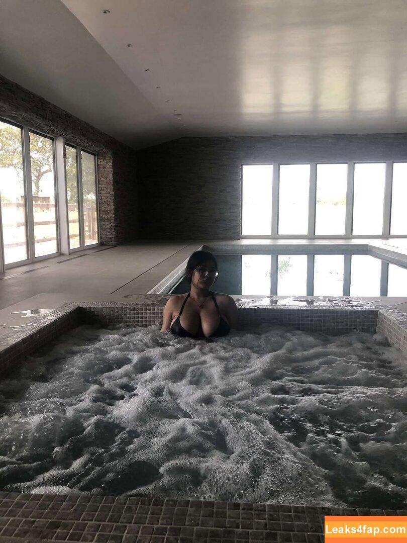 xyz_riin / https.rin_ leaked photo photo #0012