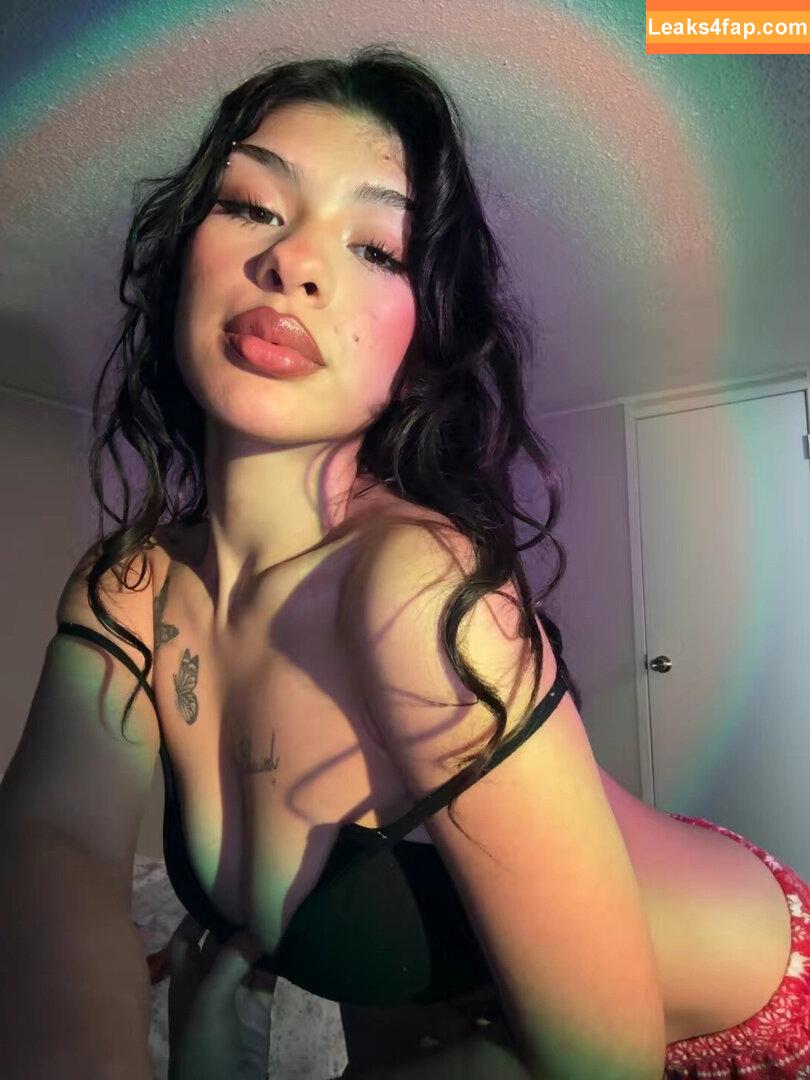 Y ASMR / Yasmr / StunnAsmr_ / iluvyad / Y ASMR / yam.asmr leaked photo photo #0022