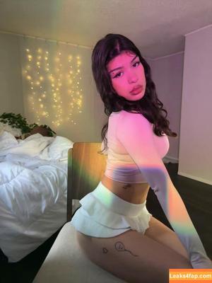 Y ASMR / Yasmr / StunnAsmr_ / iluvyad photo #0017