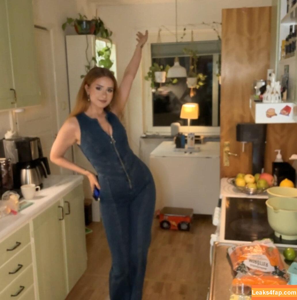 yaboielina / elina leaked photo photo #0323