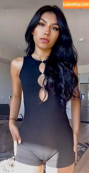 Yael Bernal photo #0089
