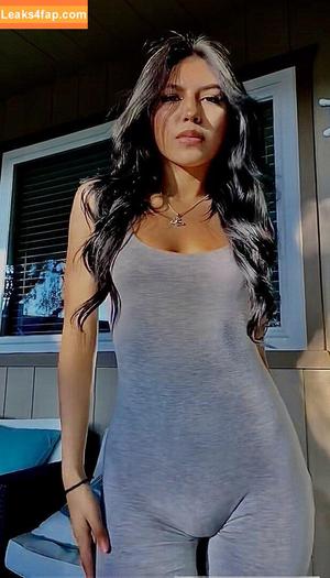 Yael Bernal photo #0100