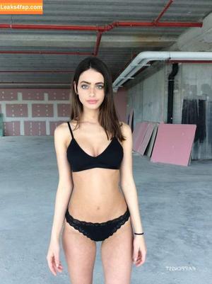 Yael Shelbia photo #0113