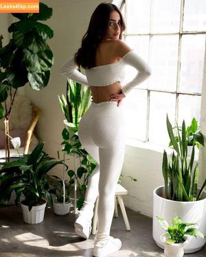 Yael Shelbia photo #0120