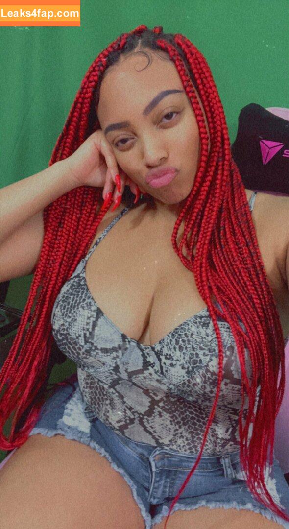yagurlbubblez / notbubbz / yagurlbubbles leaked photo photo #0055
