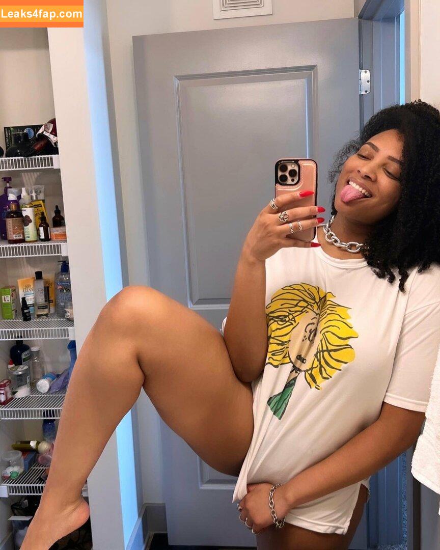 yagurlbubblez / notbubbz / yagurlbubbles leaked photo photo #0063