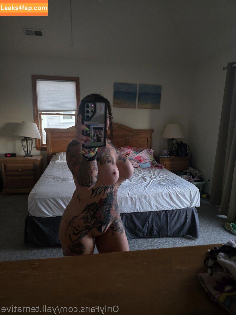 yall.ternative /  leaked photo photo #0022