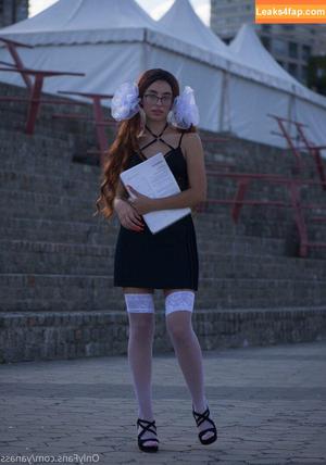 yana_twerk photo #0040