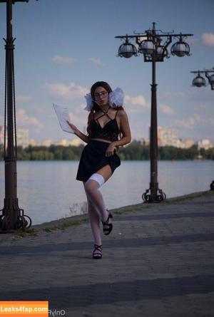 yana_twerk photo #0043