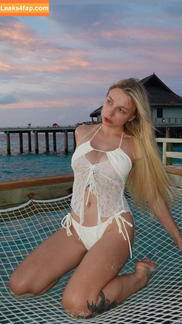 yana_zenina / yana_zenina_ leaked photo photo #0007