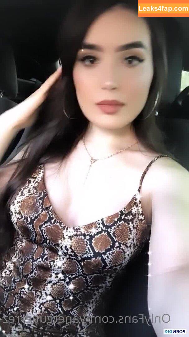 yanetgutierrez /  leaked photo photo #0024