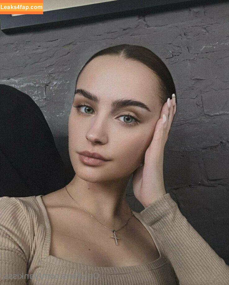 yankisss / yankina_di leaked photo photo #0105