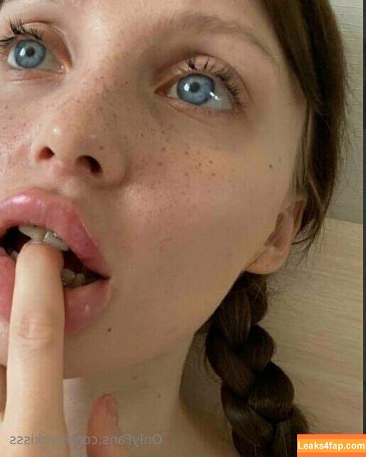 yankisss / yankina_di leaked photo photo #0110