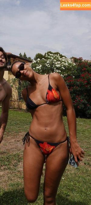 Yara Charry photo #0140
