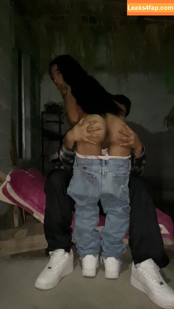 Yaresita /  leaked photo photo #0002