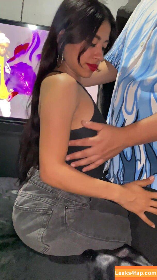 Yaresita /  leaked photo photo #0020