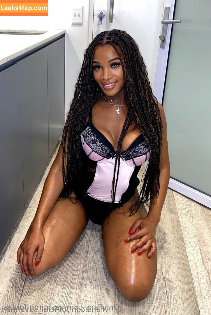 yasmimmfontes / yasminffontes leaked photo photo #0013