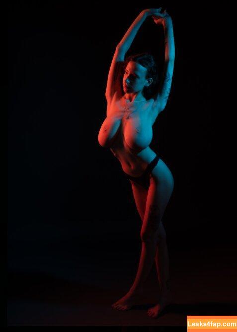 Yasmin_avrahami / AvrahamiYasmin / photoart_il / tsyasmin слитое фото фото #0016