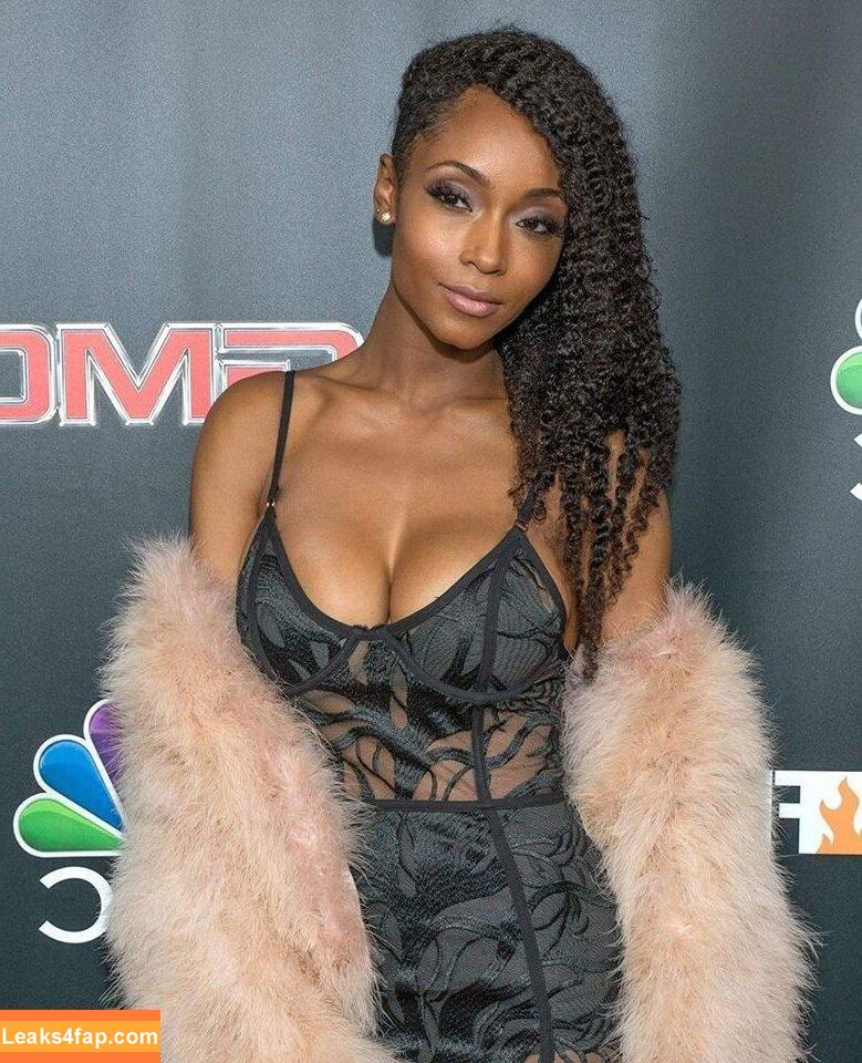 Yaya DaCosta /  leaked photo photo #0008