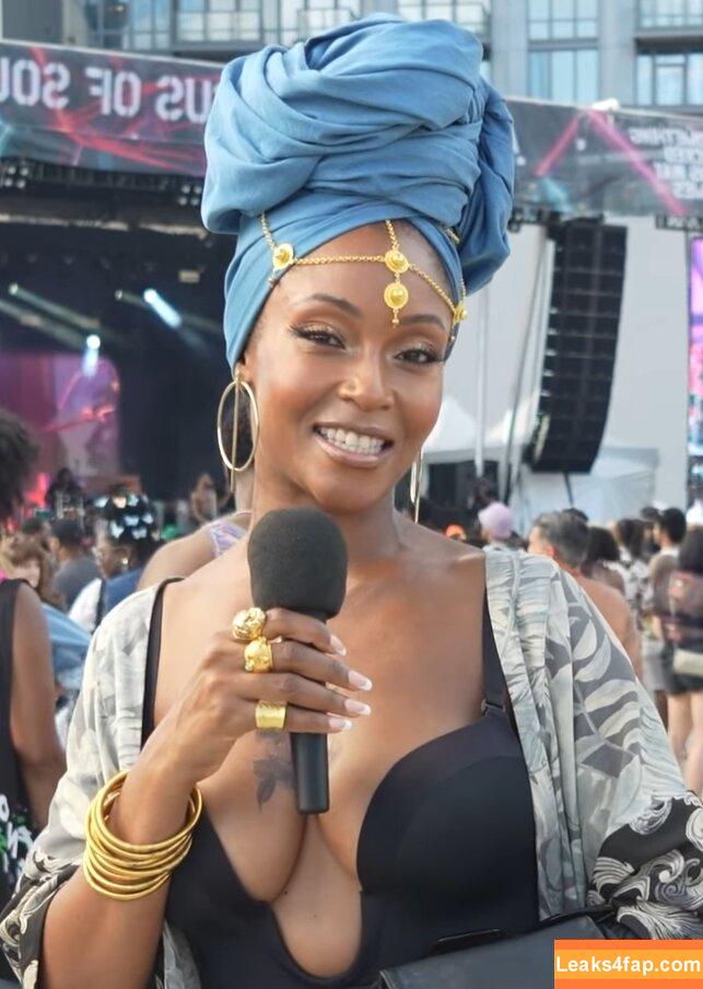 Yaya DaCosta /  leaked photo photo #0018