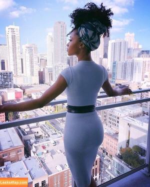 Yaya DaCosta photo #0009
