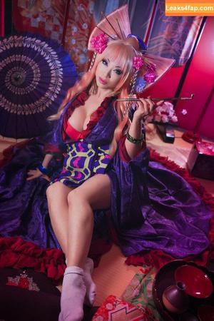 Yaya Han фото #0050