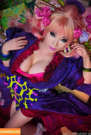 Yaya Han фото #0053