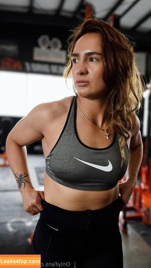 yazmin.ufc photo #0013