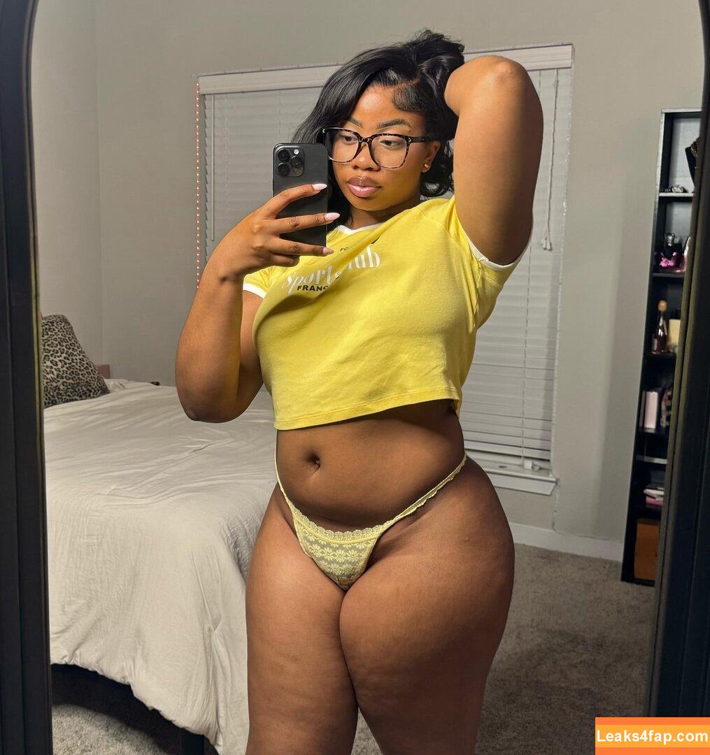 Yazmynswrld leaked photo photo #0055