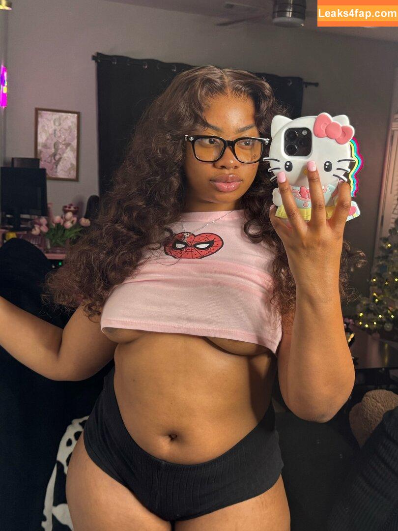 Yazmynswrld leaked photo photo #0059