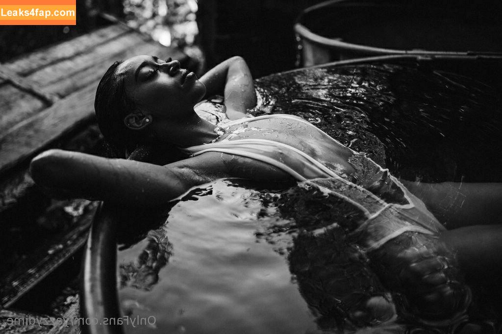 yazzyyams / Queen Yasmeena / yazzylonglegs слитое фото фото #0001