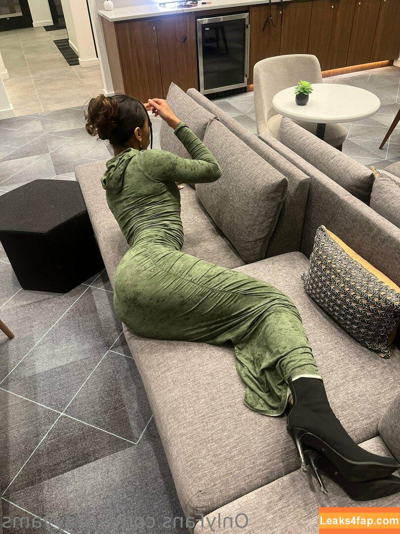 yazzyyams / Queen Yasmeena / yazzylonglegs leaked photo photo #0195