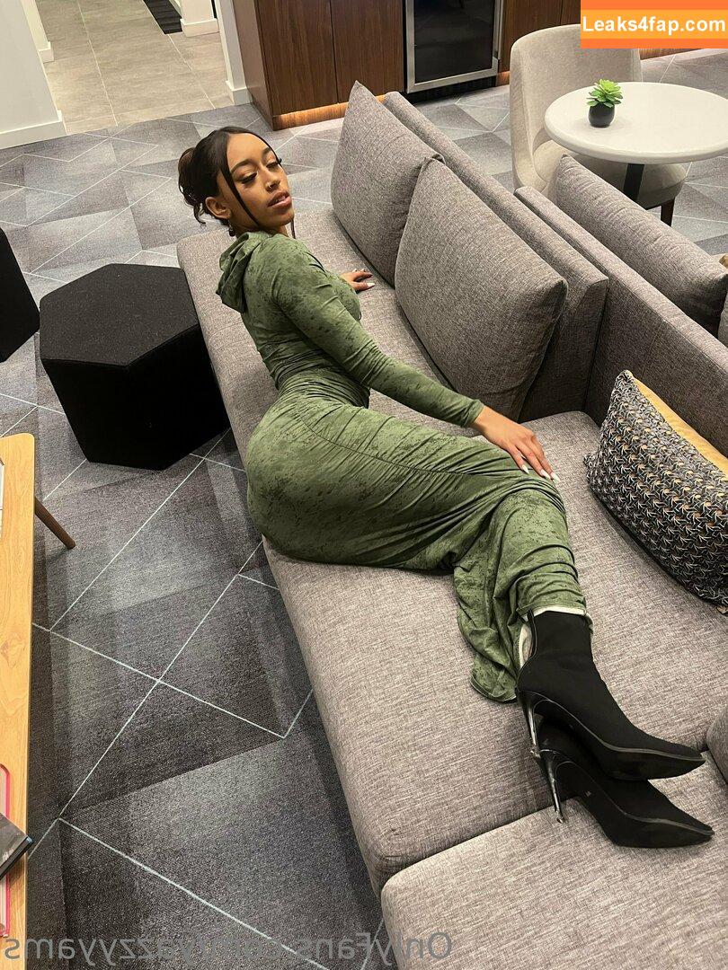 yazzyyams / Queen Yasmeena / yazzylonglegs leaked photo photo #0199