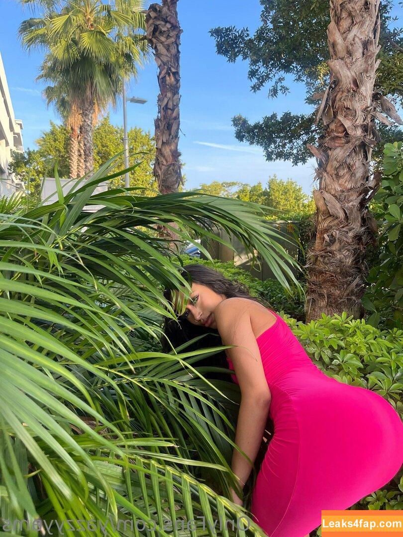 yazzyyams / Queen Yasmeena / yazzylonglegs слитое фото фото #0242