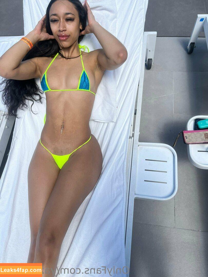 yazzyyams / Queen Yasmeena / yazzylonglegs слитое фото фото #0258