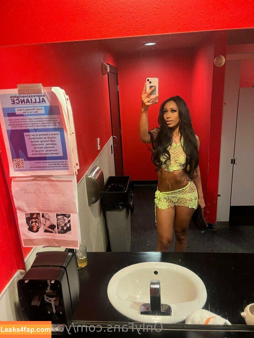 yazzyyams / Queen Yasmeena / yazzylonglegs слитое фото фото #0267