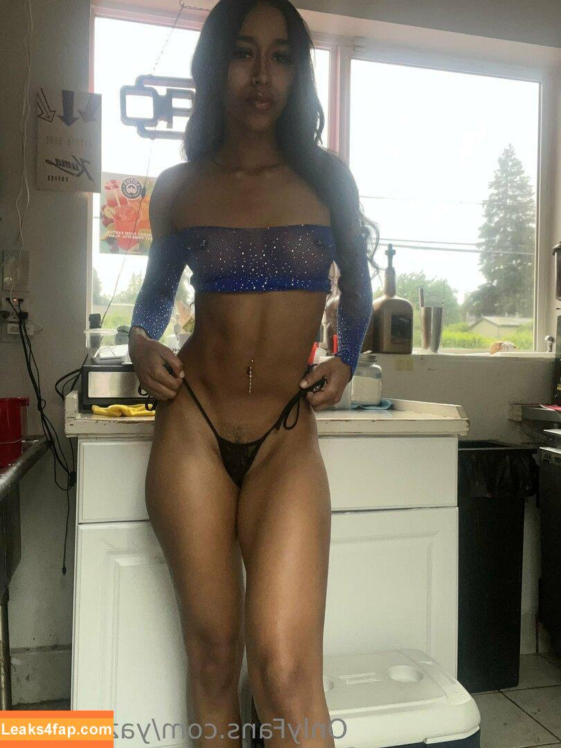yazzyyams / Queen Yasmeena / yazzylonglegs leaked photo photo #0401