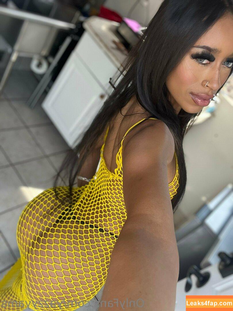 yazzyyams / Queen Yasmeena / yazzylonglegs leaked photo photo #0472