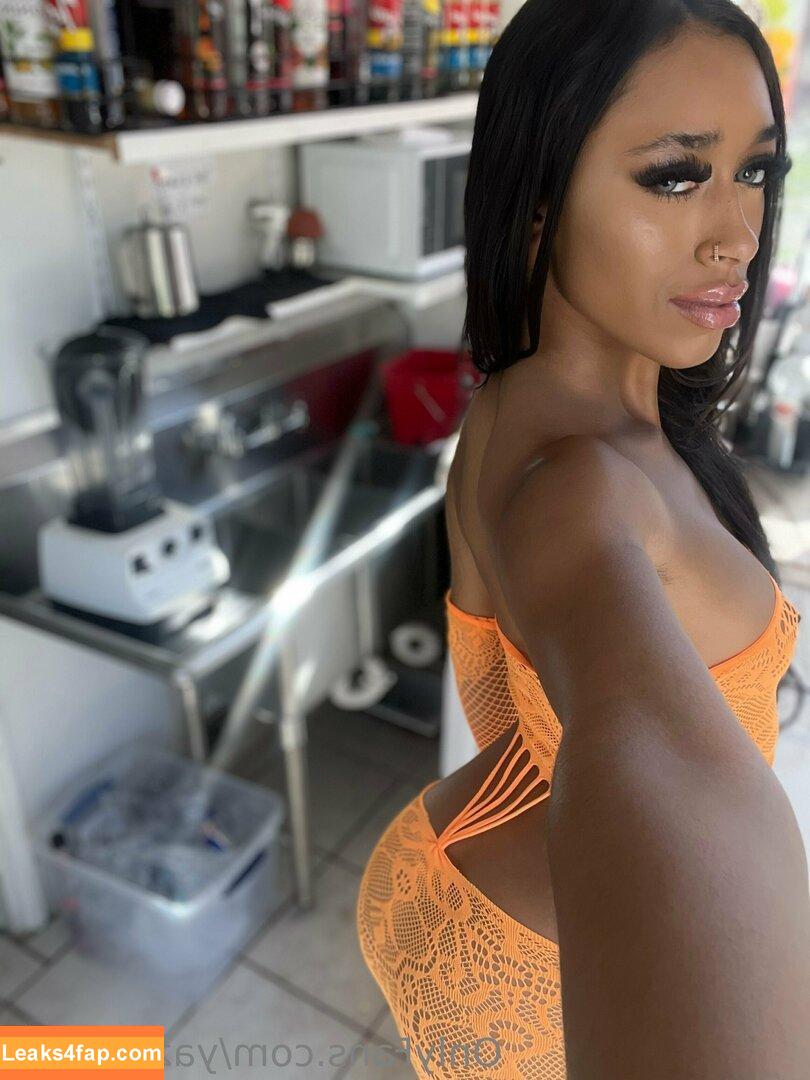 yazzyyams / Queen Yasmeena / yazzylonglegs leaked photo photo #0520