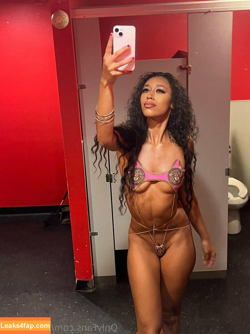 yazzyyams / Queen Yasmeena / yazzylonglegs leaked photo photo #0700