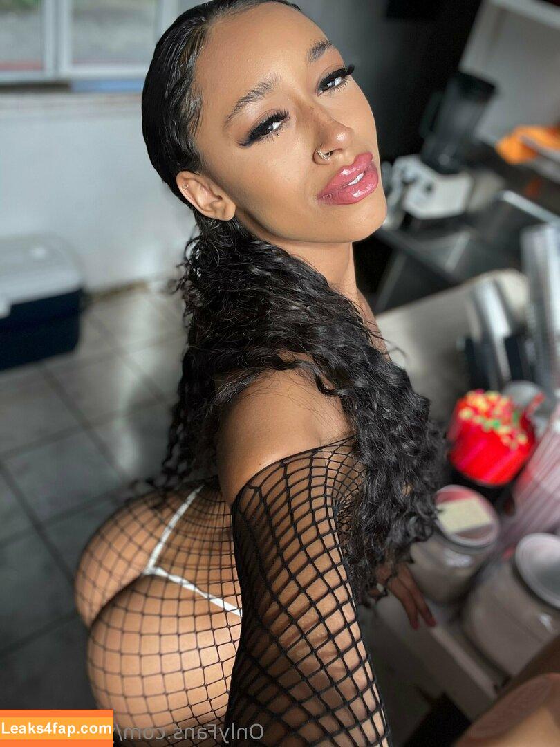 yazzyyams / Queen Yasmeena / yazzylonglegs leaked photo photo #0703