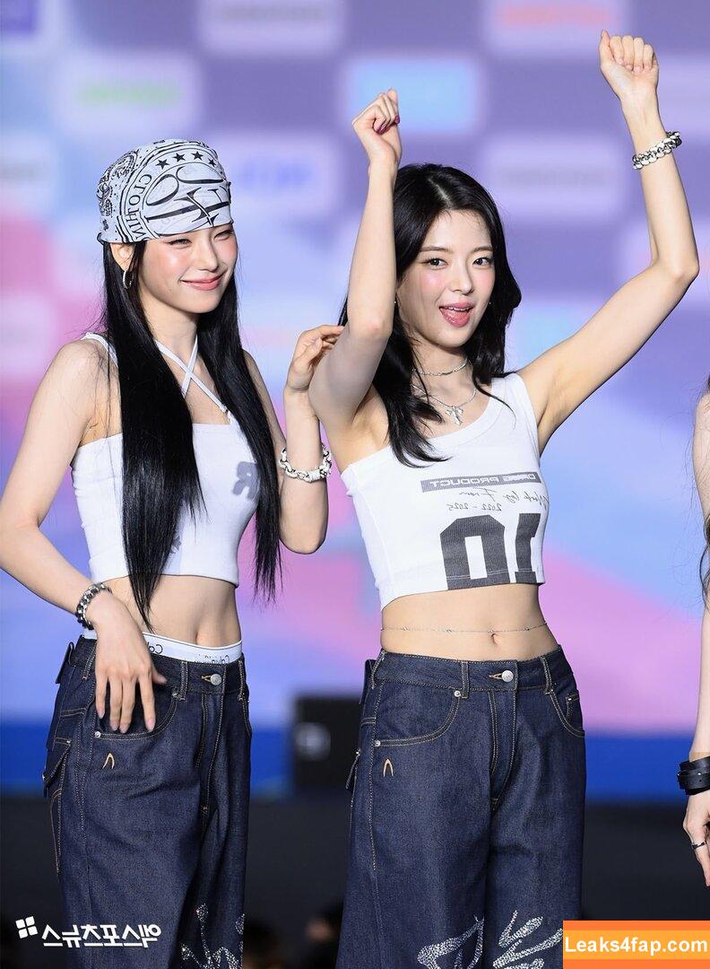 Yeji / Hwang Ye-ji / ITZY (예지 / yezyizhere слитое фото фото #0133