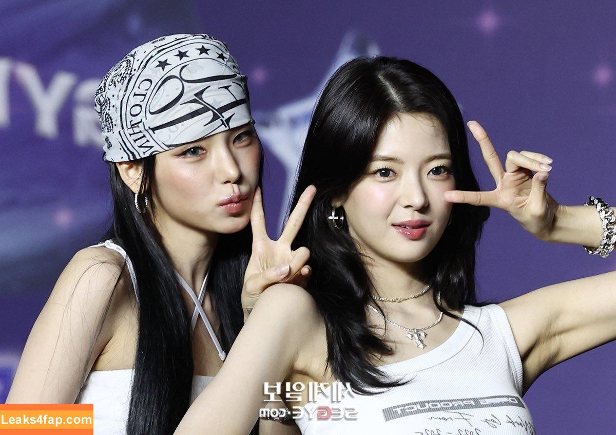 Yeji / Hwang Ye-ji / ITZY (예지 / yezyizhere слитое фото фото #0134