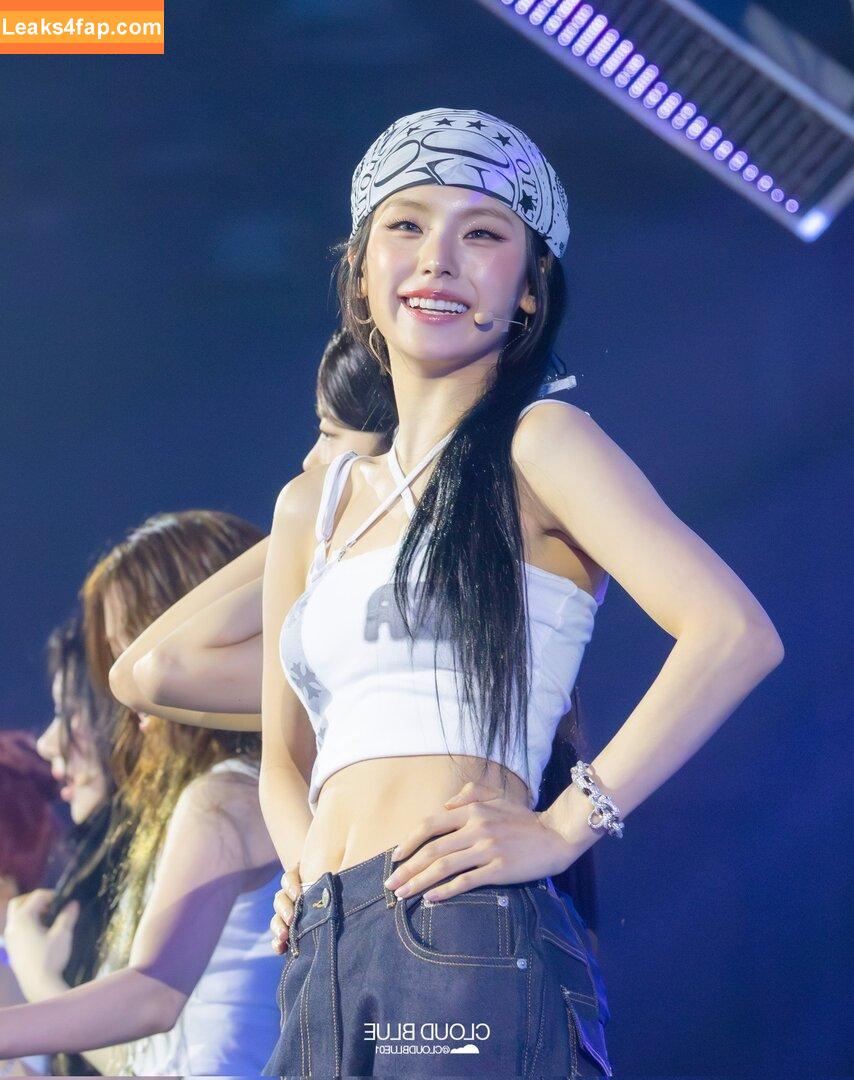Yeji / Hwang Ye-ji / ITZY (예지 / yezyizhere слитое фото фото #0150
