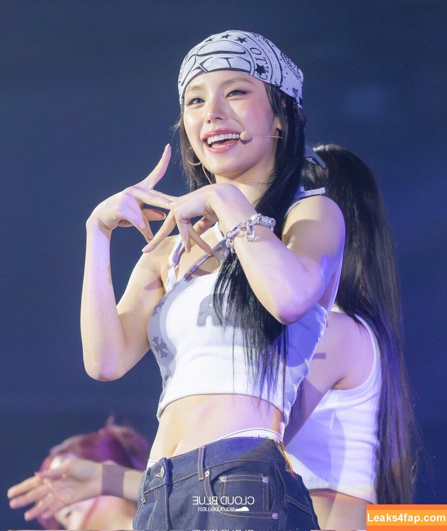 Yeji / Hwang Ye-ji / ITZY (예지 / yezyizhere слитое фото фото #0153