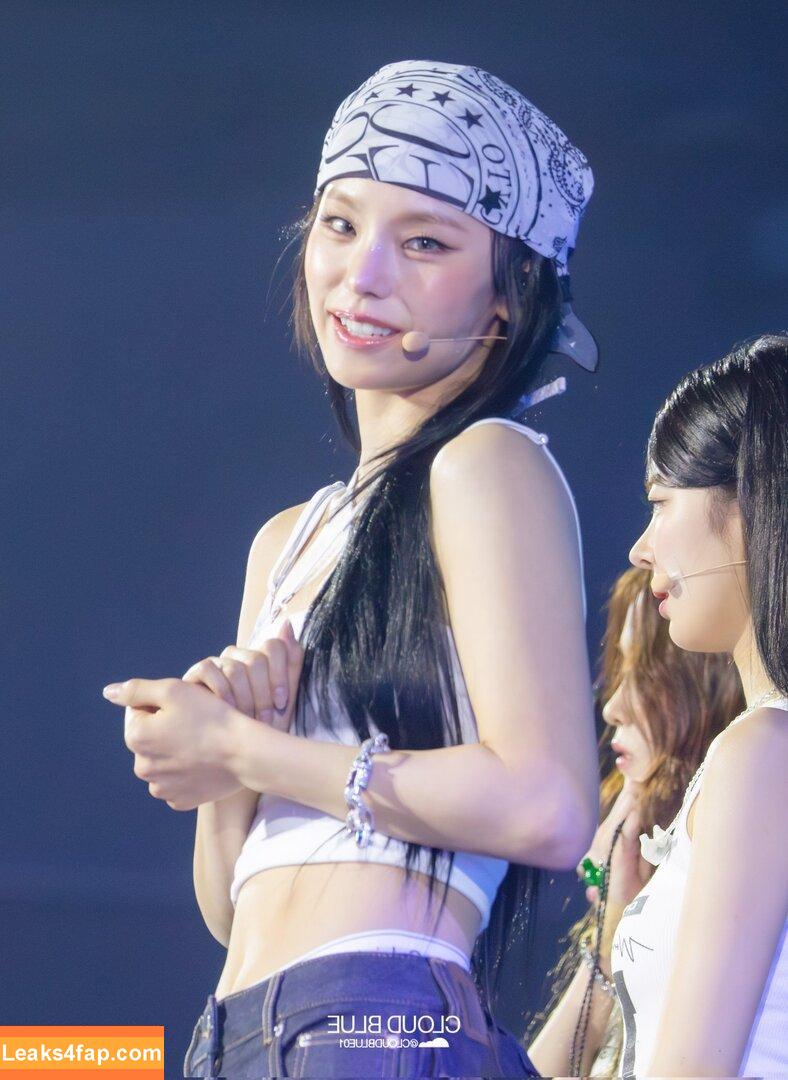 Yeji / Hwang Ye-ji / ITZY (예지 / yezyizhere слитое фото фото #0154