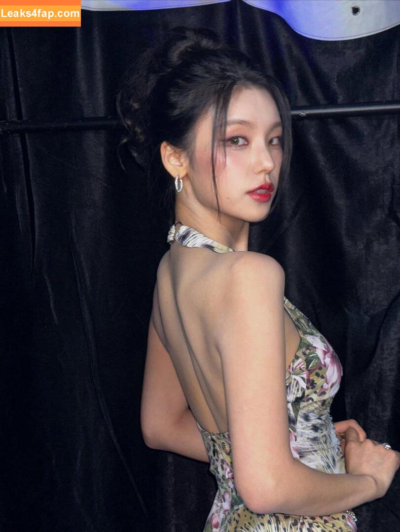 Yeji / Hwang Ye-ji / ITZY (예지 / yezyizhere слитое фото фото #0166
