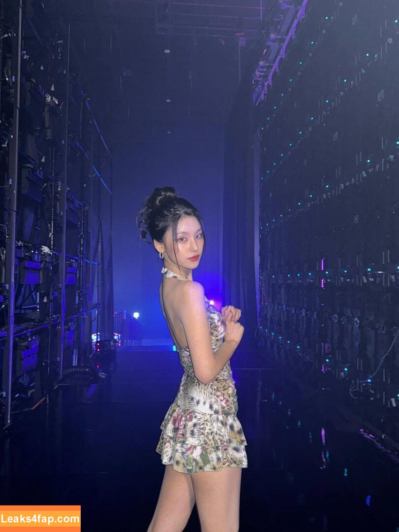Yeji / Hwang Ye-ji / ITZY (예지 / yezyizhere слитое фото фото #0168
