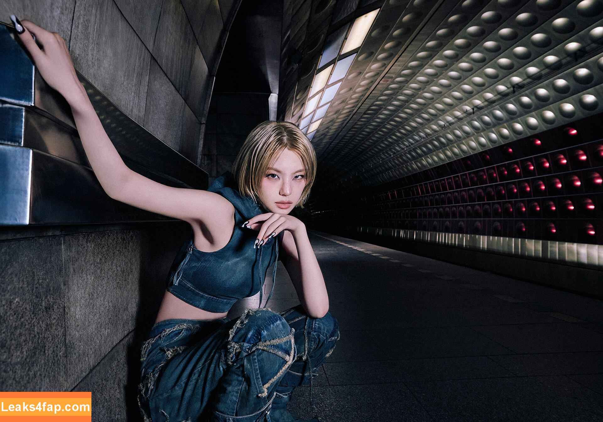 Yeji / Hwang Ye-ji / ITZY (μμ§ / yezyizhere leaked photo photo #0174