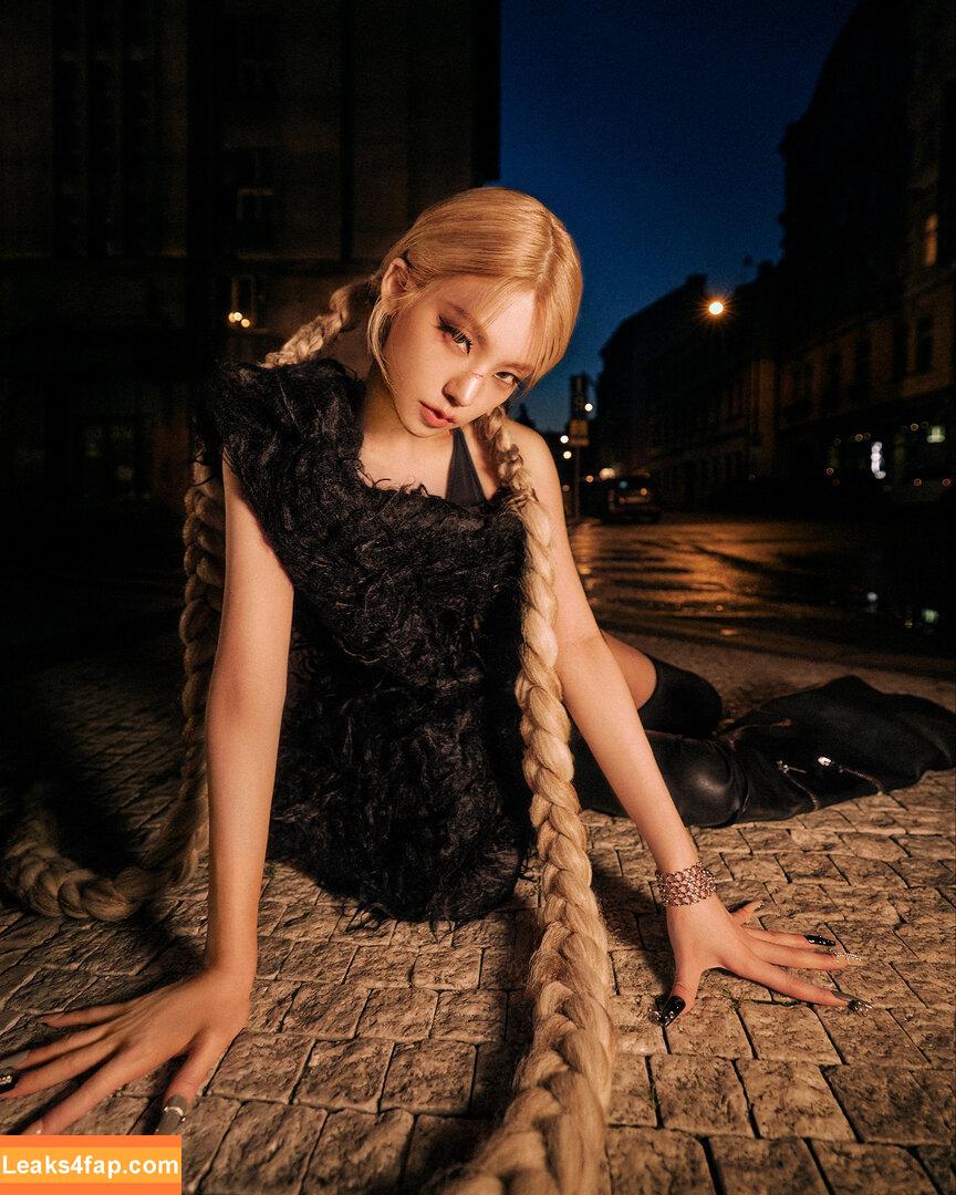 Yeji / Hwang Ye-ji / ITZY (예지 / yezyizhere слитое фото фото #0199